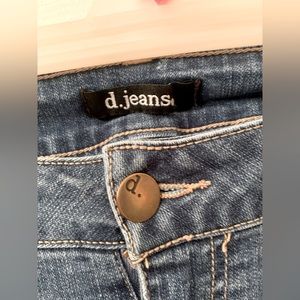 D. Jeans size 16. Rolled cuff. Stretchy, skinny jeans.